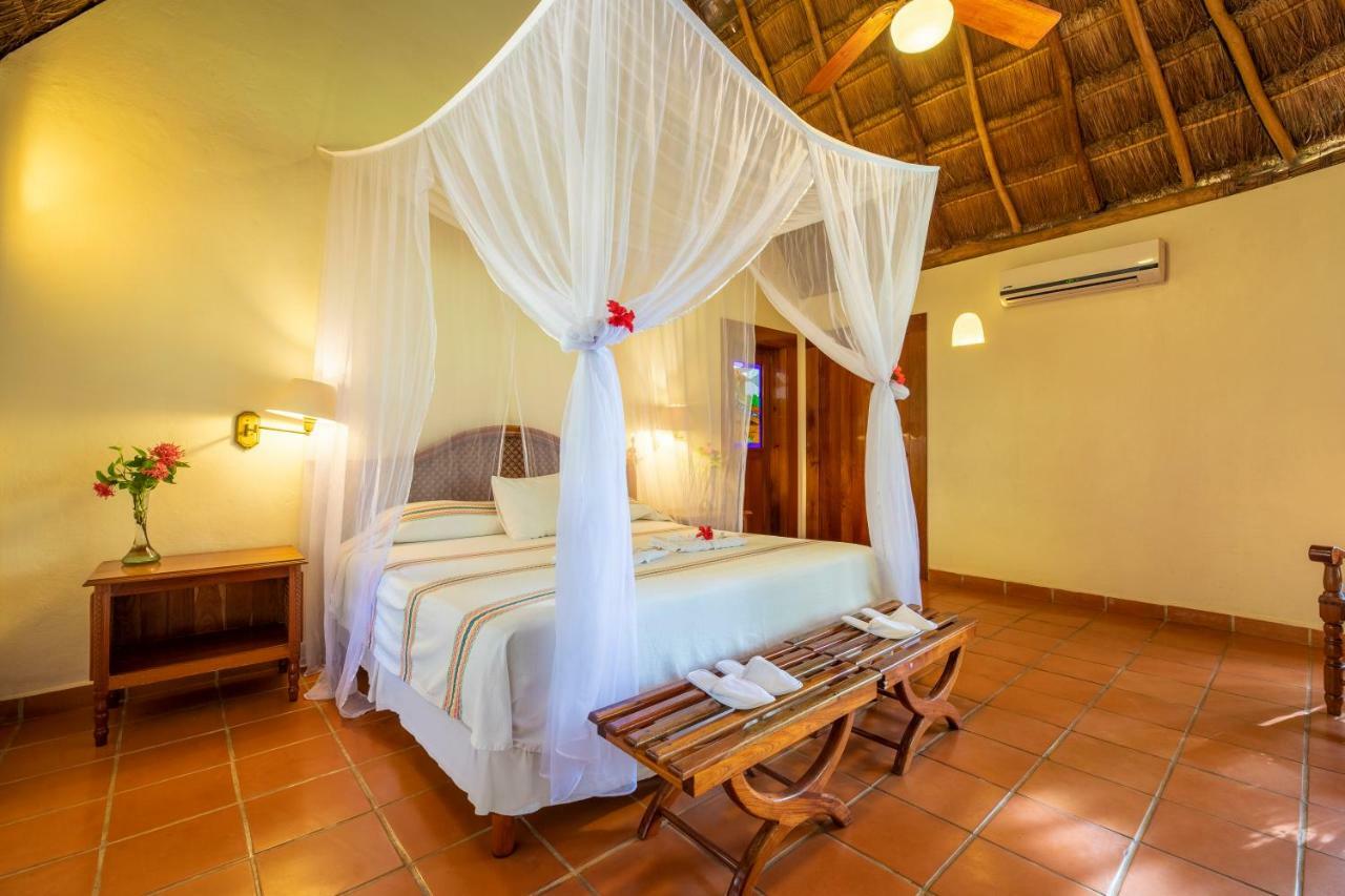 The Lodge At Uxmal Exterior photo